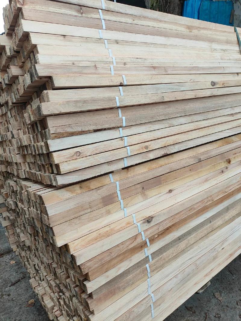 大量出售各种木方木条#木材加工厂 #木板材料 #建筑木方 # - 抖音